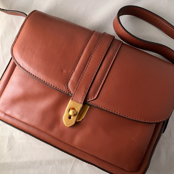 Banana Republic East West Crossbody cognac leather bag - Picture 2 of 4